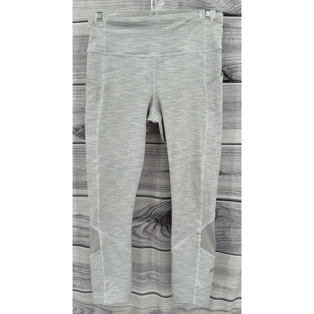 LULULEMON CROP LEGGINGS Women's Size 4 GREY STRIPE CAPRI